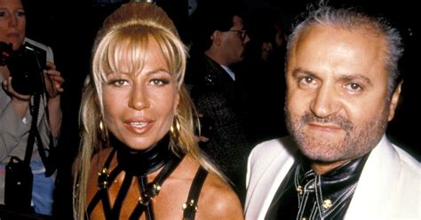 quien mato a jean versace|gianni Versace y su pareja.